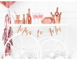 Bruiloft Slinger Miss To Mrs, Rose Goud 76cm 13 Bruiloft Slinger Miss To Mrs, Rose Goud 76cm -Feestspullen Winkel bruiloft slinger miss to mrs rose goud 76cm 3