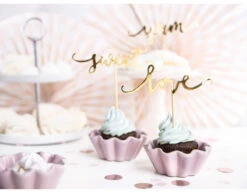 Cupcake Toppers Goud Sweet Love Yum 13cm 6st -Feestspullen Winkel cupcake toppers goud sweet love yum 13cm 6st 6