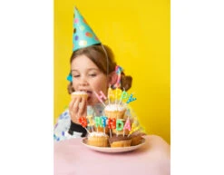 Gekleurde Feesthoedjes Stippen XL 16cm 6st -Feestspullen Winkel gekleurde feesthoedjes stippen xl 16cm 6st 3