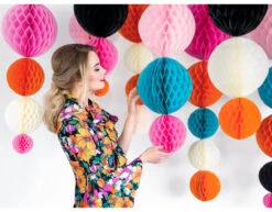 Honeycomb Bal Zwart 30cm -Feestspullen Winkel honeycomb bal zwart 30cm 4