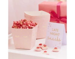 Late Night Snack Bar Kit With White Chalkboard, Pink Chalk And Gold Foiled Snack Boxes -Feestspullen Winkel late night snack bar kit with white chalkboard pin 2