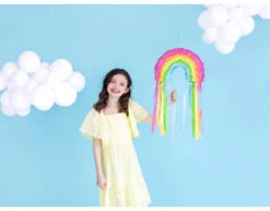 Pinata Regenboog 30cm 5 Pinata Regenboog 30cm -Feestspullen Winkel pinata regenboog 30cm 2