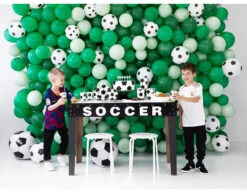 Pinata Voetbal 35cm -Feestspullen Winkel pinata voetbal 35cm 2