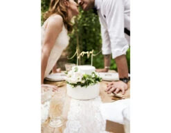 Taarttopper Love Goud 17cm -Feestspullen Winkel taarttopper love goud 17cm 3