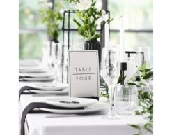 Tafelnummers ZwartWit Hout 23cm 12st -Feestspullen Winkel tafelnummers zwartwit hout 23cm 12st 2