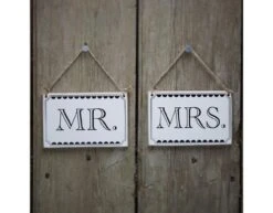 Wooden Signs Mr & Mrs Chair Signs -Feestspullen Winkel wooden signs mr mrs chair signs 2