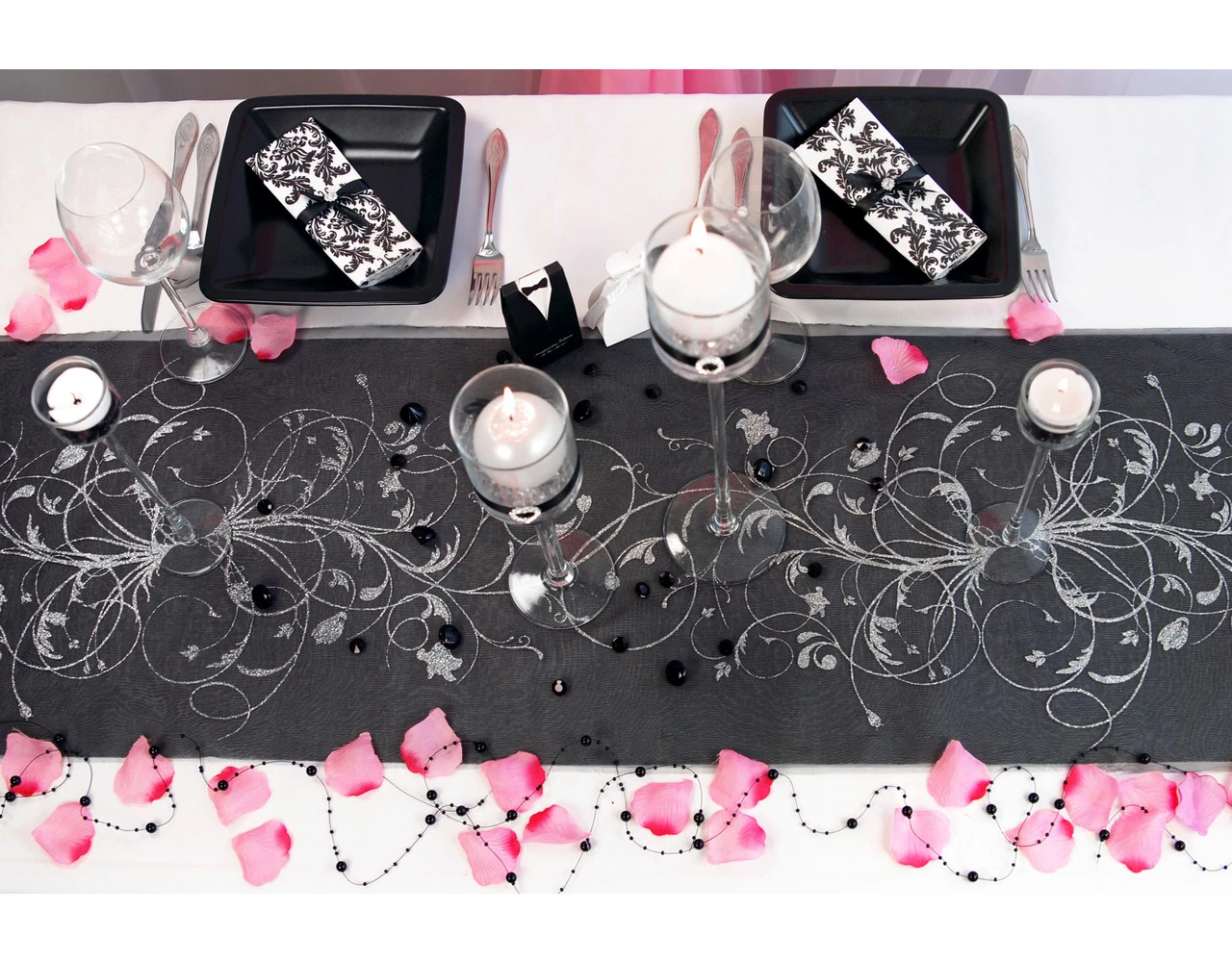 Zwarte Organza Stof Zilveren Bloemen 36cm 9m 6 Zwarte Organza Stof Zilveren Bloemen 36cm 9m - Afbeelding 6